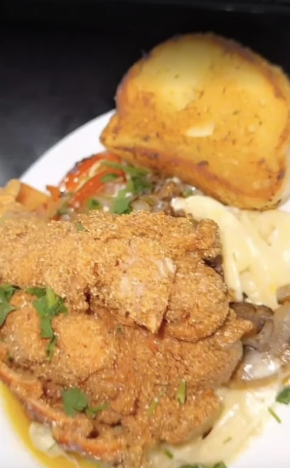 Catfish & Grits at Parlay on Main